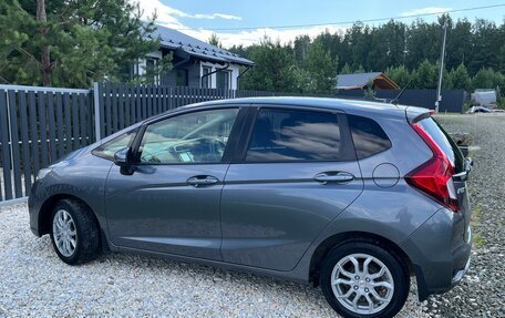 Honda Fit III, 2018 год, 1 250 000 рублей, 14 фотография