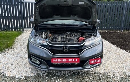 Honda Fit III, 2018 год, 1 250 000 рублей, 16 фотография