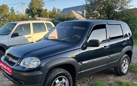 Chevrolet Niva I рестайлинг, 2010 год, 450 000 рублей, 3 фотография