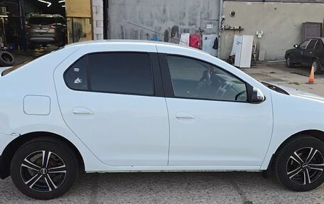 Renault Logan II, 2014 год, 900 000 рублей, 3 фотография