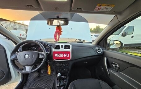 Renault Logan II, 2014 год, 900 000 рублей, 9 фотография