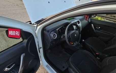 Renault Logan II, 2014 год, 900 000 рублей, 10 фотография