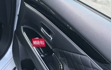 Mitsubishi Outlander III рестайлинг 3, 2022 год, 2 620 000 рублей, 14 фотография
