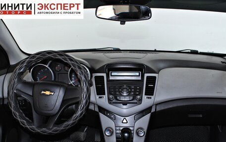 Chevrolet Cruze II, 2011 год, 599 900 рублей, 7 фотография