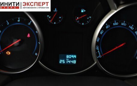 Chevrolet Cruze II, 2011 год, 599 900 рублей, 9 фотография