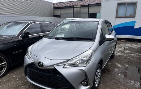 Toyota Vitz, 2019 год, 1 300 000 рублей, 3 фотография