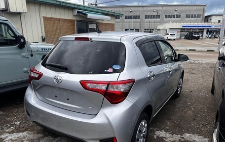 Toyota Vitz, 2019 год, 1 300 000 рублей, 4 фотография