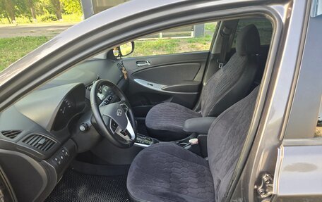 Hyundai Solaris II рестайлинг, 2011 год, 920 000 рублей, 10 фотография