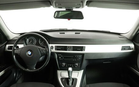 BMW 3 серия, 2010 год, 1 080 000 рублей, 12 фотография