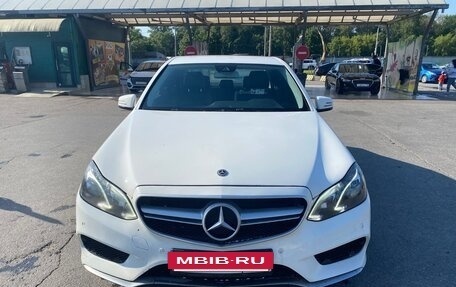 Mercedes-Benz E-Класс, 2015 год, 1 800 000 рублей, 2 фотография