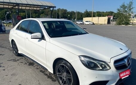 Mercedes-Benz E-Класс, 2015 год, 1 800 000 рублей, 3 фотография