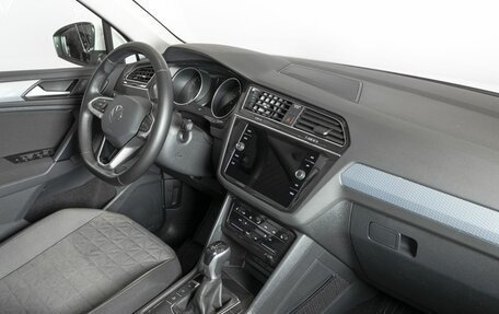 Volkswagen Tiguan II, 2021 год, 2 993 400 рублей, 4 фотография