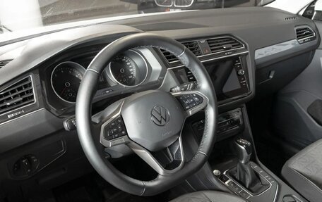 Volkswagen Tiguan II, 2021 год, 2 993 400 рублей, 3 фотография