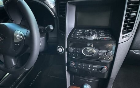 Infiniti QX70, 2014 год, 3 500 000 рублей, 6 фотография