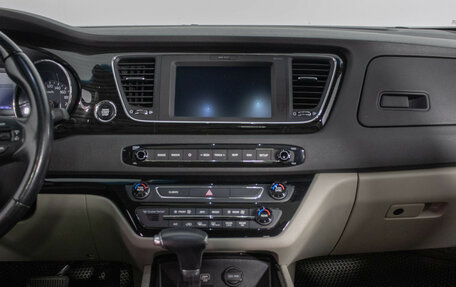 KIA Carnival III, 2018 год, 2 870 000 рублей, 14 фотография