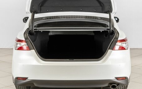 Toyota Camry, 2018 год, 2 495 000 рублей, 10 фотография