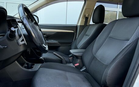 Mitsubishi Outlander III рестайлинг 3, 2013 год, 1 040 000 рублей, 13 фотография