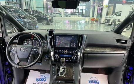 Toyota Alphard III, 2021 год, 9 600 000 рублей, 8 фотография