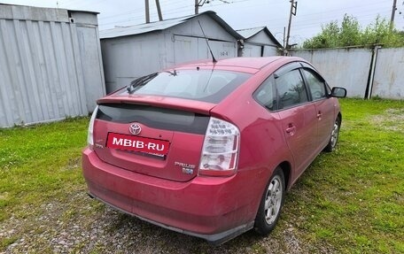 Toyota Prius, 2006 год, 600 000 рублей, 4 фотография