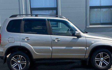 Chevrolet Niva I рестайлинг, 2017 год, 760 000 рублей, 4 фотография