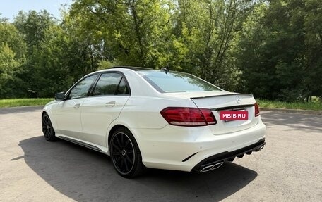 Mercedes-Benz E-Класс, 2015 год, 2 150 000 рублей, 3 фотография