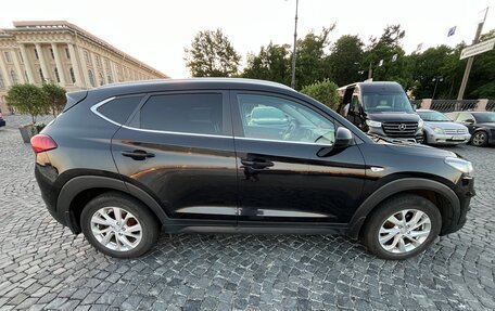 Hyundai Tucson III, 2019 год, 2 000 000 рублей, 4 фотография
