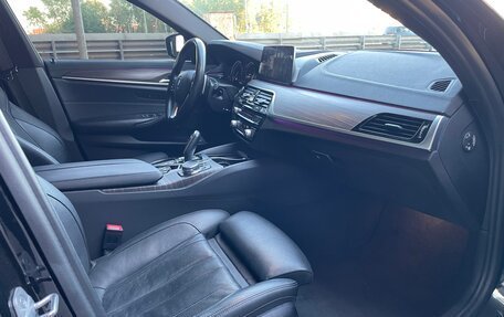 BMW 5 серия, 2017 год, 3 390 000 рублей, 10 фотография