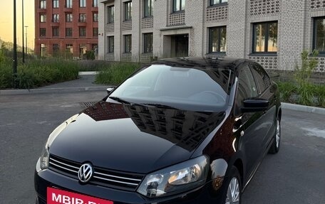 Volkswagen Polo VI (EU Market), 2014 год, 1 019 000 рублей, 2 фотография