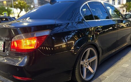 BMW 5 серия, 2007 год, 1 350 000 рублей, 8 фотография