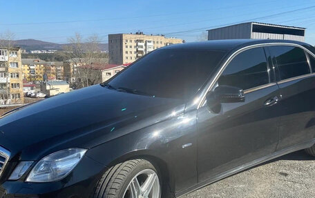 Mercedes-Benz E-Класс, 2011 год, 1 300 000 рублей, 4 фотография