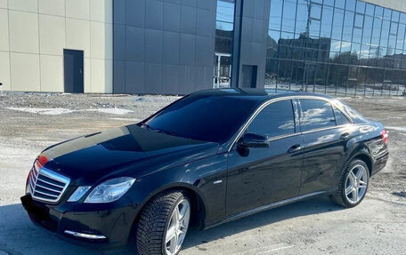 Mercedes-Benz E-Класс, 2011 год, 1 300 000 рублей, 5 фотография