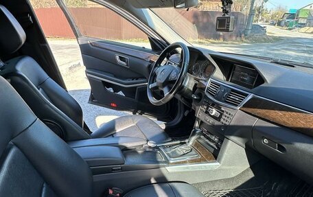 Mercedes-Benz E-Класс, 2011 год, 1 300 000 рублей, 12 фотография