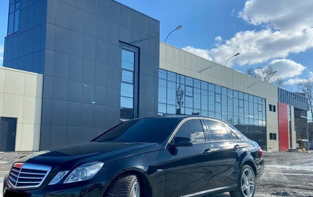 Mercedes-Benz E-Класс, 2011 год, 1 300 000 рублей, 14 фотография