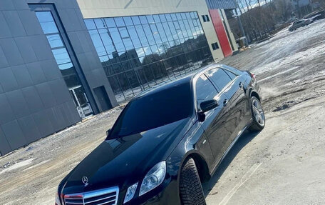 Mercedes-Benz E-Класс, 2011 год, 1 300 000 рублей, 15 фотография