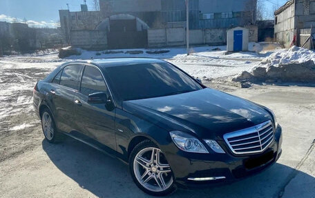 Mercedes-Benz E-Класс, 2011 год, 1 300 000 рублей, 20 фотография