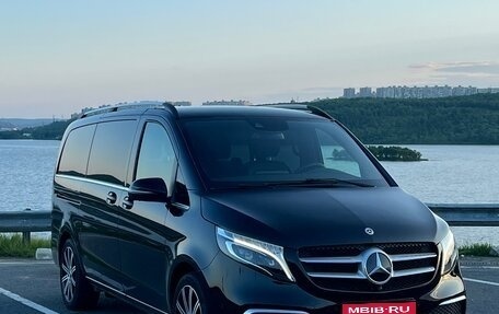 Mercedes-Benz V-Класс, 2021 год, 7 500 000 рублей, 1 фотография