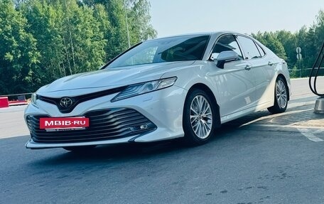 Toyota Camry, 2020 год, 3 500 000 рублей, 6 фотография