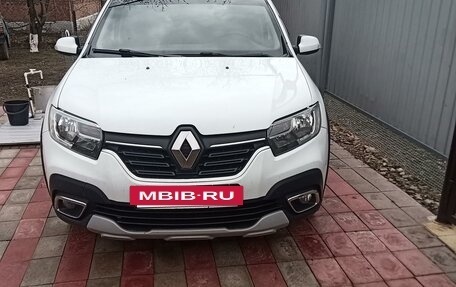 Renault Sandero II рестайлинг, 2020 год, 945 000 рублей, 2 фотография