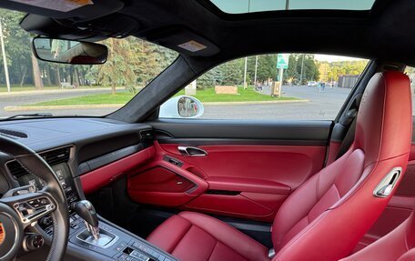 Porsche 911, 2018 год, 12 990 000 рублей, 15 фотография