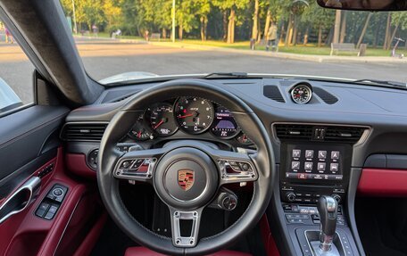 Porsche 911, 2018 год, 12 990 000 рублей, 18 фотография