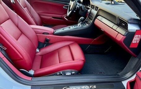Porsche 911, 2018 год, 12 990 000 рублей, 21 фотография