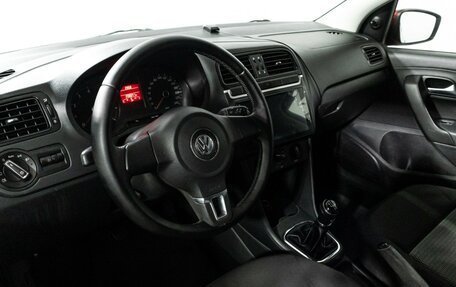 Volkswagen Polo VI (EU Market), 2010 год, 599 585 рублей, 11 фотография