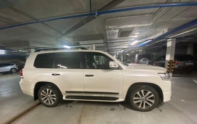 Toyota Land Cruiser 200, 2017 год, 6 000 000 рублей, 1 фотография