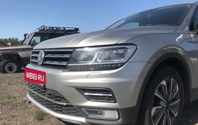 Volkswagen Tiguan II, 2019 год, 2 450 000 рублей, 1 фотография