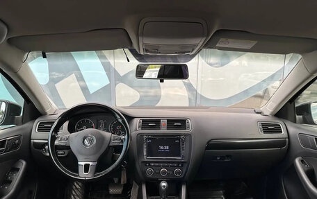 Volkswagen Jetta VI, 2013 год, 1 050 000 рублей, 2 фотография