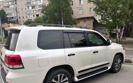 Toyota Land Cruiser 200, 2017 год, 6 000 000 рублей, 8 фотография