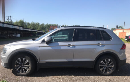 Volkswagen Tiguan II, 2019 год, 2 450 000 рублей, 6 фотография