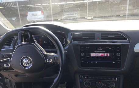 Volkswagen Tiguan II, 2019 год, 2 450 000 рублей, 15 фотография