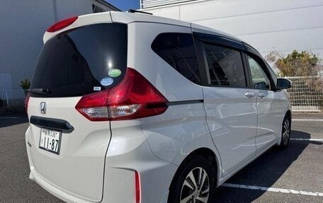Honda Freed II, 2022 год, 1 450 000 рублей, 7 фотография
