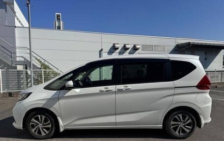 Honda Freed II, 2022 год, 1 450 000 рублей, 4 фотография